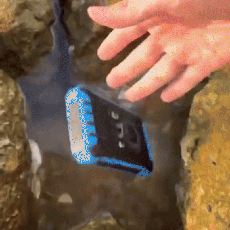 FOLDABLE SOLAR PANEL POWER BANK